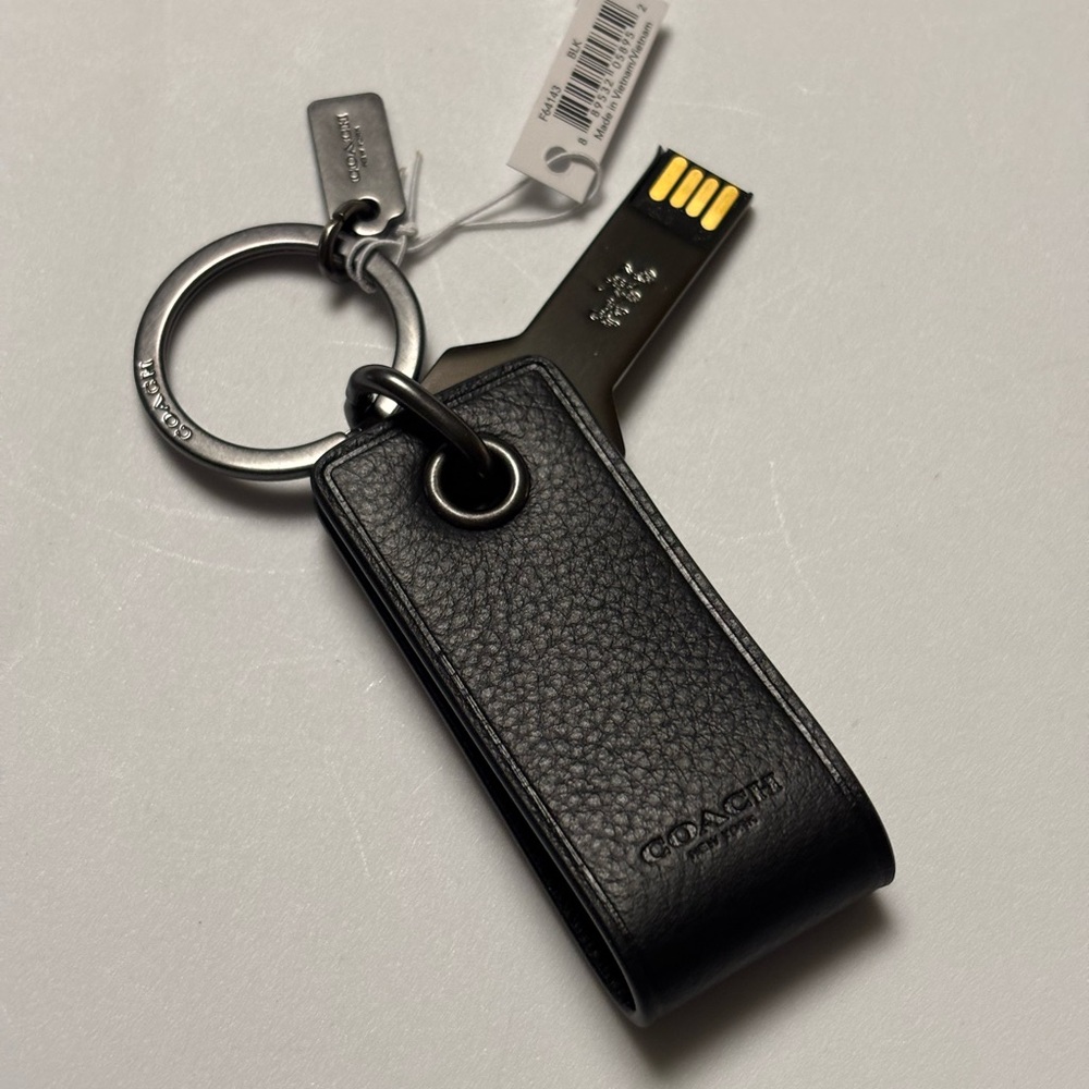 New With Tags Coach Leather Keychain, Retractable Flash Drive